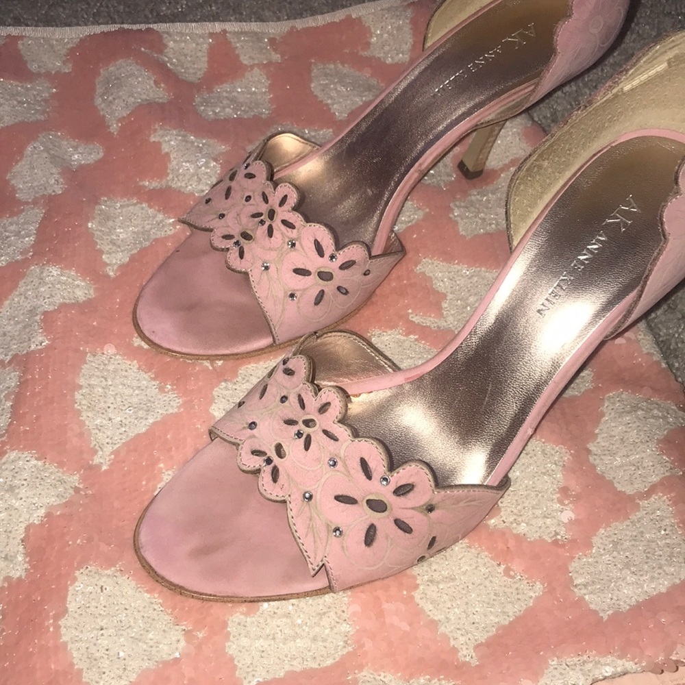 Anne Klein Light Pink Suede Laser Cut Heel